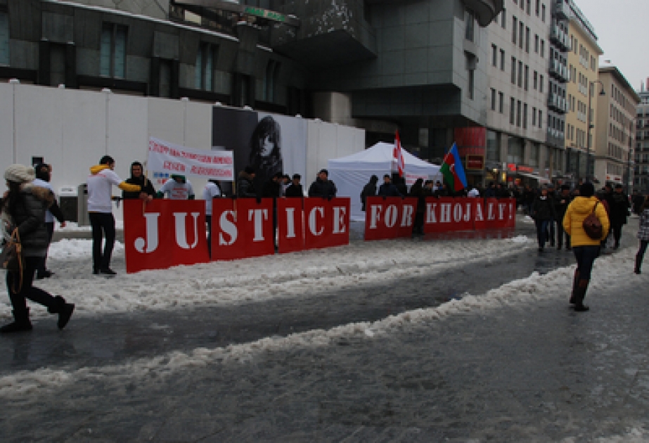 People gather to commemorate Khojaly massacre victims in Vienna