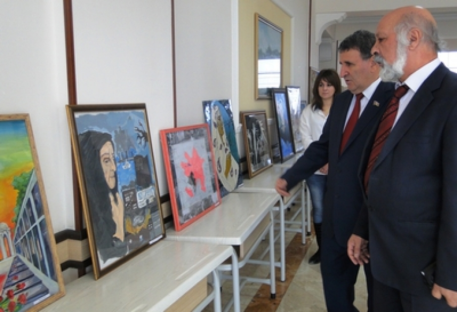 Naxçıvan Dövlət Universitetində Xocalı faciəsinin 21-ci ildönümünə həsr olunmuş rəsm sərgisi açılmışdır