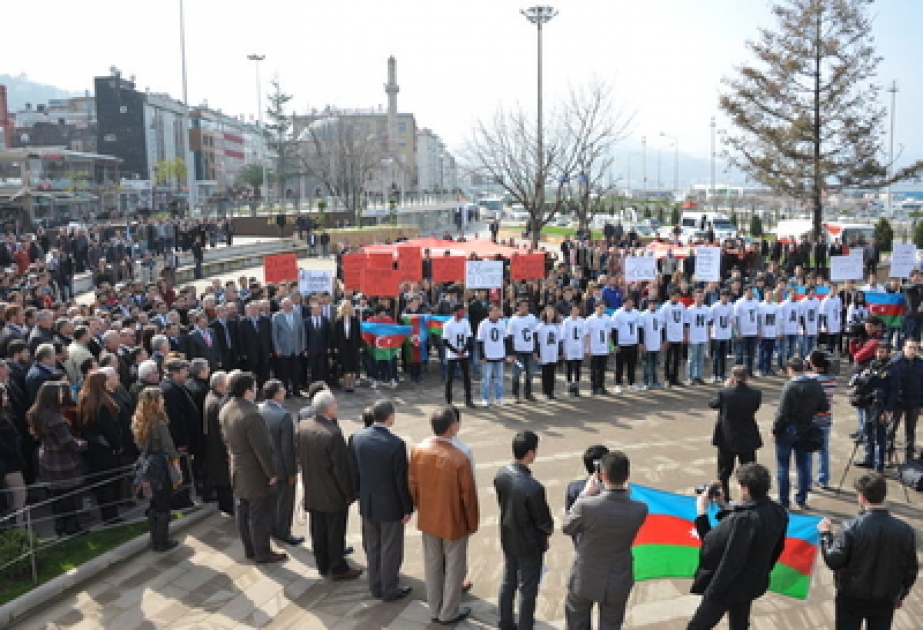 Xocalı soyqırımı qurbanlarının xatirəsi Türkiyənin şəhərlərində anılır