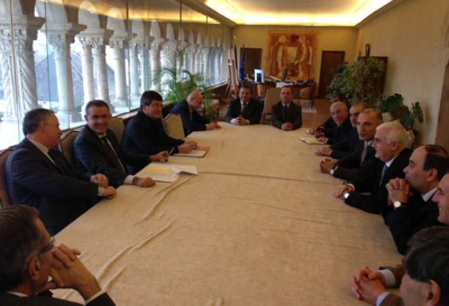 Azerbaijani Agriculture Minister holds bilateral meetings in France