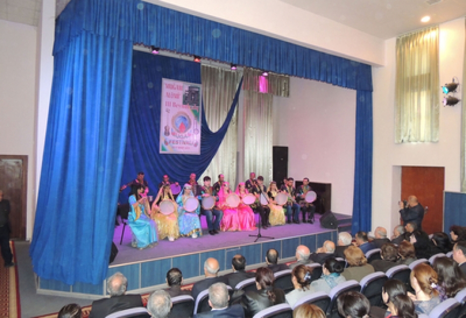 Un concert de mougham “Du maître à apprenti” tenu dans le cadre du IIIe Festival international de Mougham “Espace de mougham” à Aghdjabedi