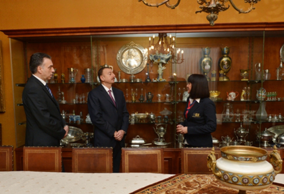 Le président Ilham Aliyev a visité le Palais du roi Nicolas à Cetinje