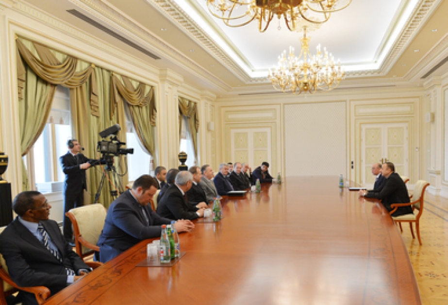 Le président azerbaïdjanais Ilham Aliyev a reçu les participants de la conférence internationale