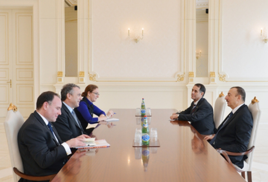 Le président azerbaïdjanais Ilham Aliyev a reçu la délégation conduite par Simon Fraser, sous-secrétaire d'Etat permanent et chef du service diplomatique au sein du ministère britannique des Affaires étrangères