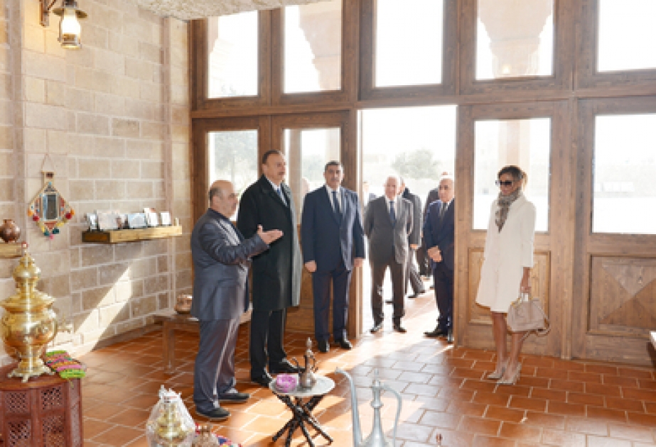 Le président Ilham Aliyev a visité le Temple Ateshgah, la réserve historique et architecturale