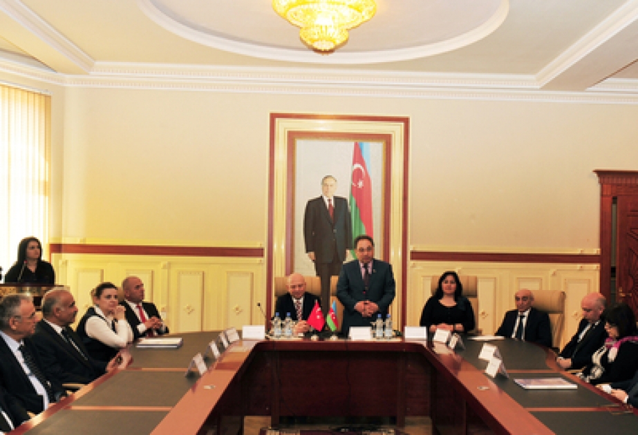 Un mémorandum de compréhension et un accord de coopération conjointe ont été signés entre l’Université d’Etat de Bakou et l’Université d’Ankara