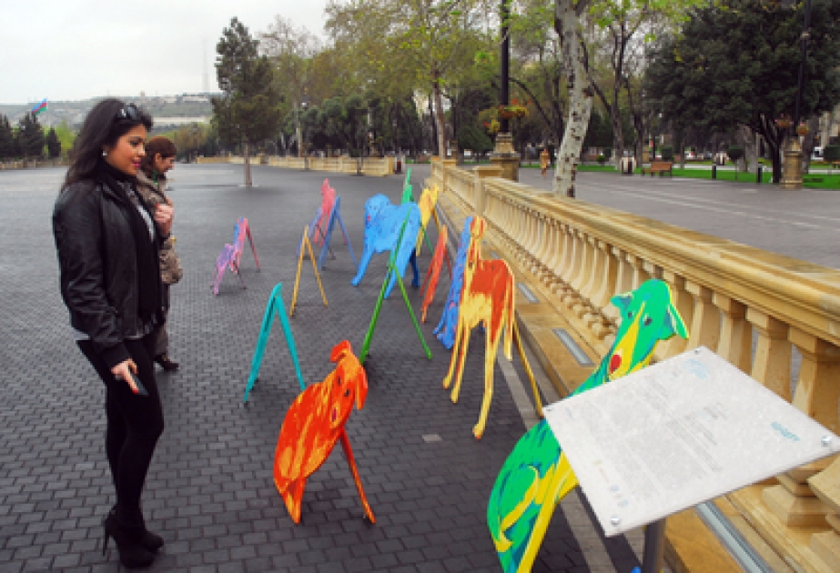 L’Espace contemporain d’art «YARAT !» a présenté le projet «Le beau chien» de Natalya Pastoukhova, dans le cadre du festival “PARTICIPATE- Baku Public Art”