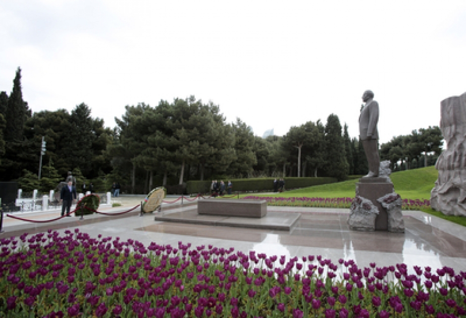 Une délégation géorgienne a visité la tombe du leader national Heydar Aliyev et l’Allée des Patriotes