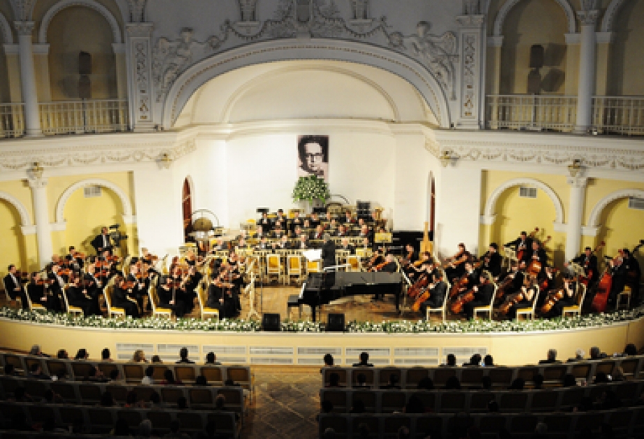 La cérémonie de clôture du Ve Festival international de musique contemporaine Gara Garayev