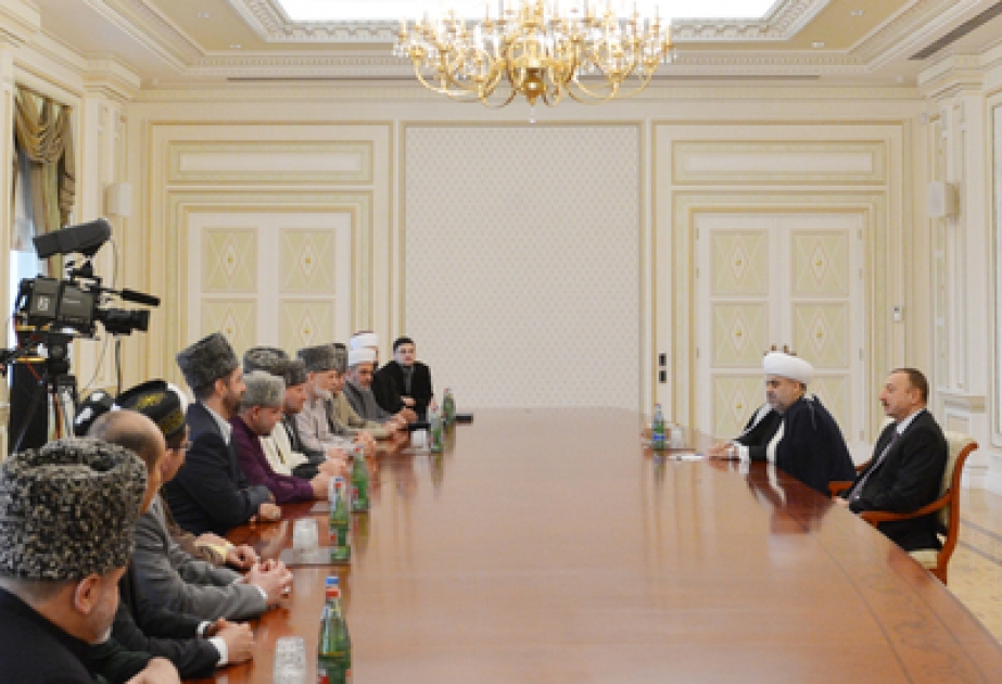 Le président azerbaïdjanais Ilham Aliyev a reçu les participants de la conférence sur “Les musulmans de la CEI pour la paix et le développement stable” VIDEO