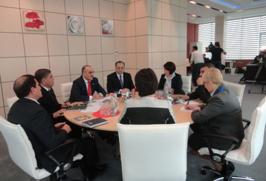 Azerbaijan, Latvia discuss cooperation in insurance and pension sphere