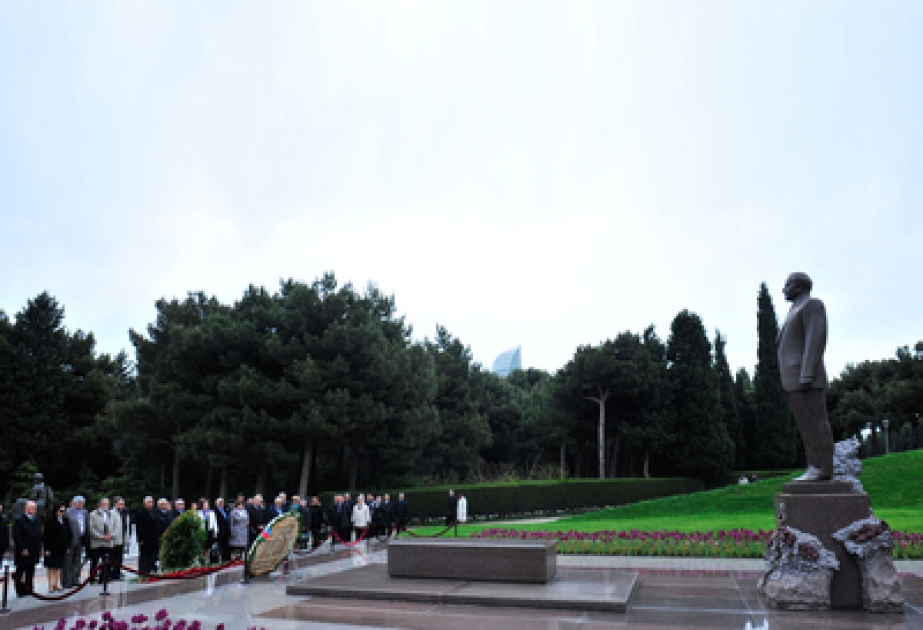 Les participants de la conférence internationale ont honoré la mémoire du dirigeant historique, Heydar Aliyev