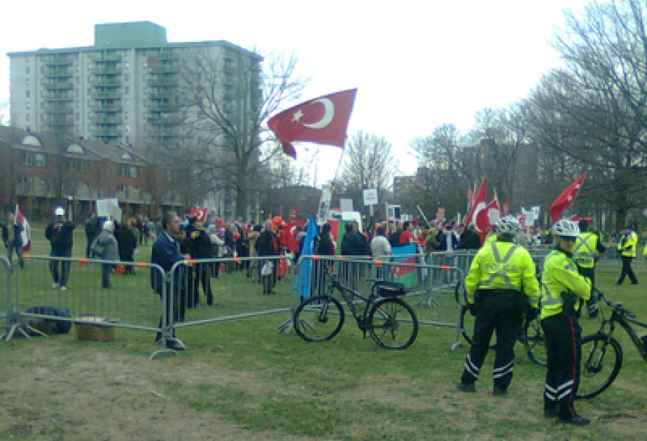 Azerbaijani and Turkish communities hold rally, issue statements in response to Armenians` slogans