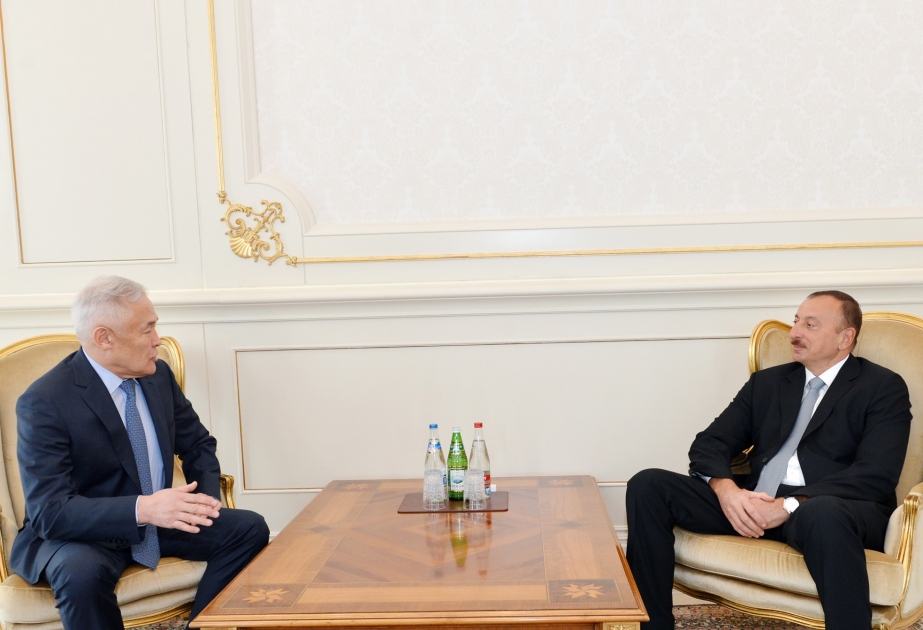 Prezident İlham Əliyev Qazaxıstanın Azərbaycanda yeni təyin olunmuş səfirinin etimadnaməsini qəbul etmişdir