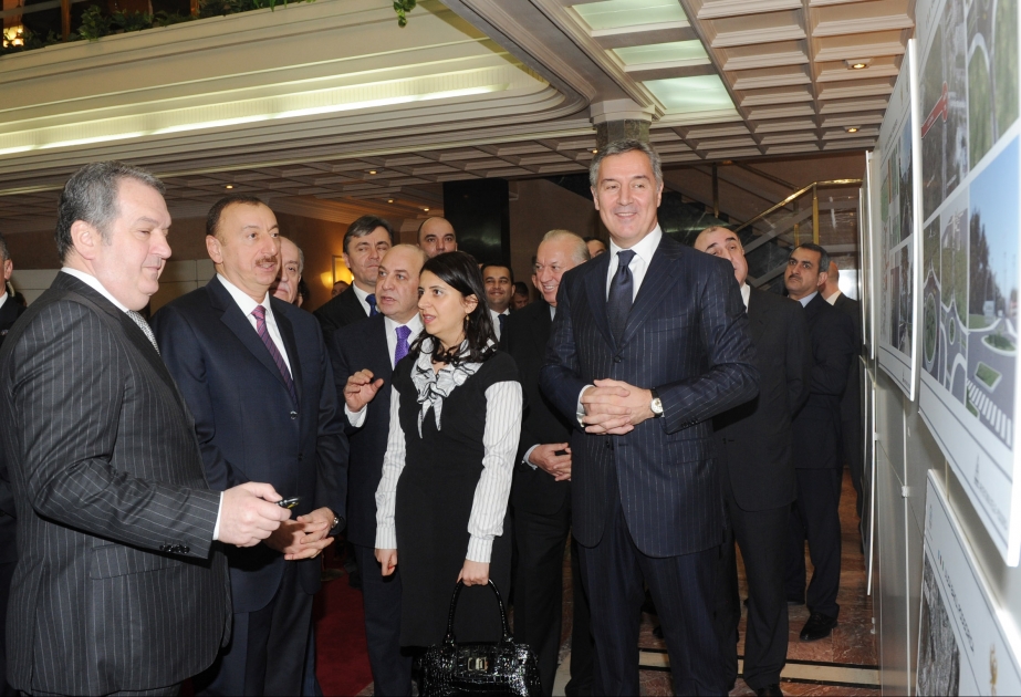 Prezident İlham Əliyev Azərbaycan hökumətinin maliyyə dəstəyi ilə Monteneqroda inşa edilən uşaq bağçasının layihəsi ilə tanış olmuşdur