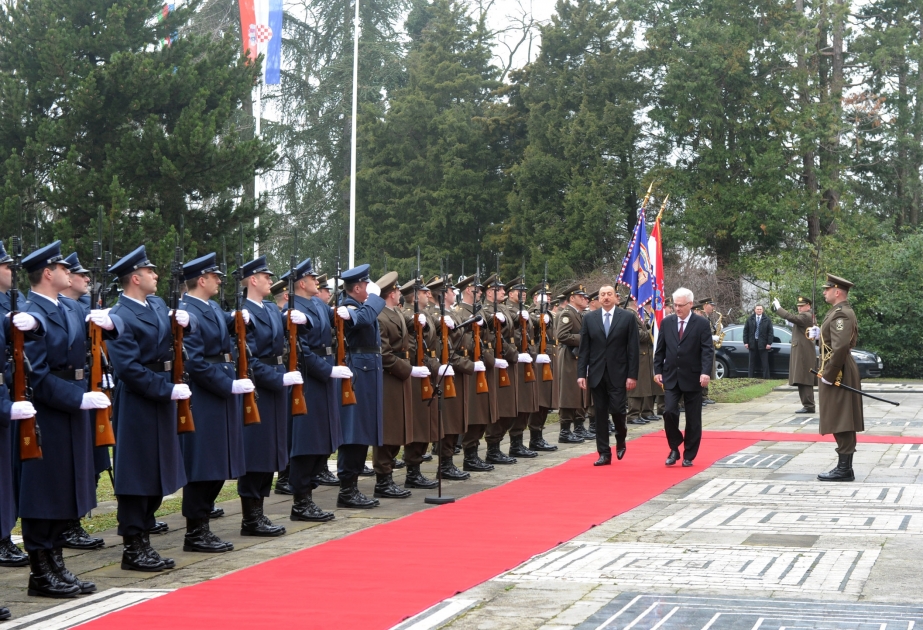 Rəsmi qarşılanma mərasimi