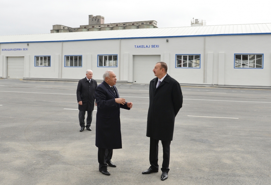Prezident İlham Əliyev Azərbaycan Dövlət Xəzər Dəniz Gəmiçiliyinin yeni inşa olunmuş “Gəmi təmiri və gəmiqayırma” İstehsalat Birliyinin açılışında iştirak etmişdir