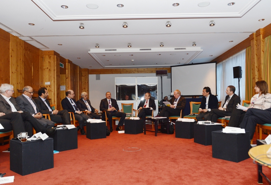Prezident İlham Əliyev Davosda Dünya İqtisadi Forumunun “Neft və qaz idarəçilərinin toplantısı” mövzusunda sessiyasında iştirak etmişdir