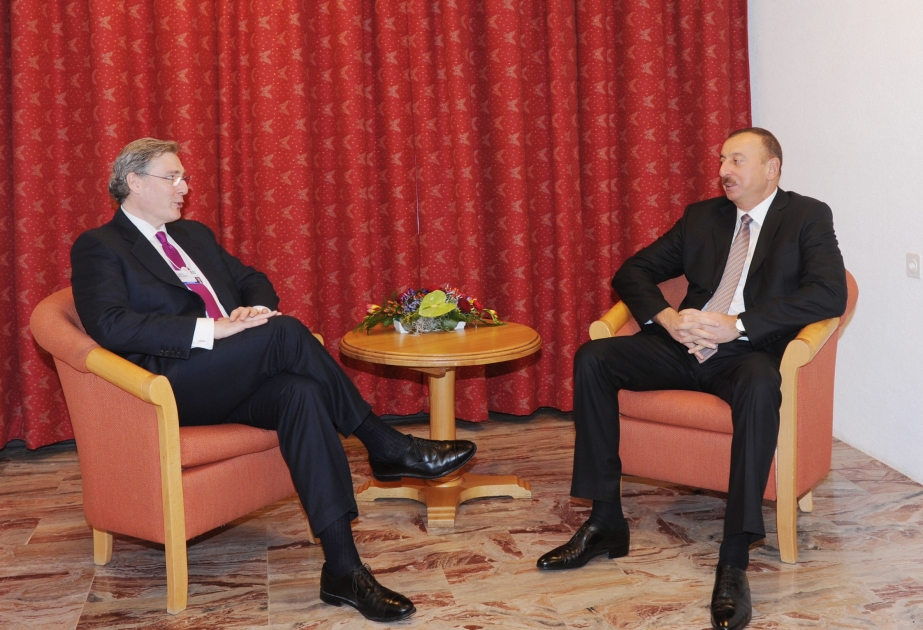Azərbaycan Prezidenti İlham Əliyevin Davosda ABŞ-ın “Booz&СO” şirkətinin baş icraçı direktoru Çezare Maynardi ilə görüşü