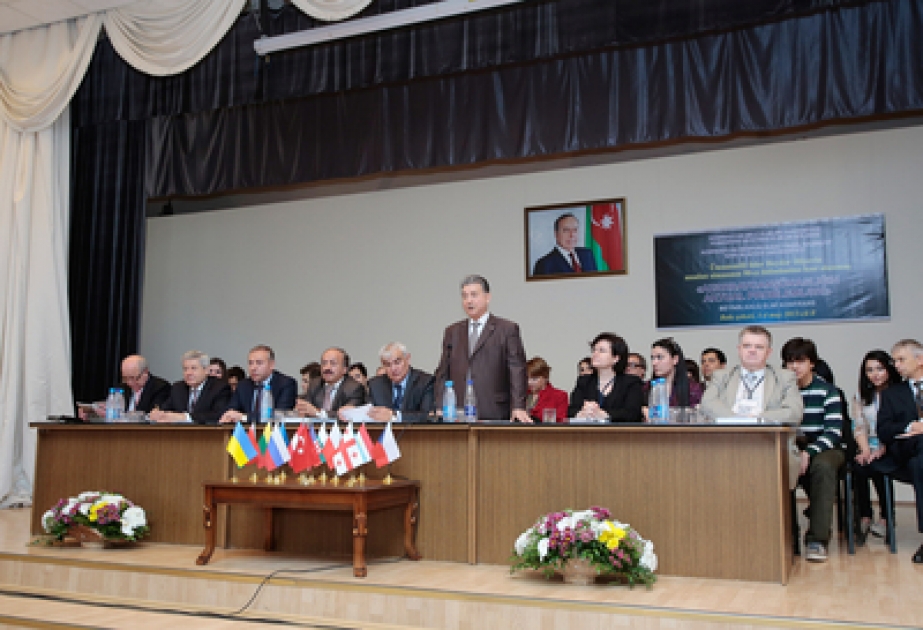 La conférence «Les problèmes actuels de l’étude de la langue et de la civilisation azerbaïdjanaises» a entamé son travail à Bakou