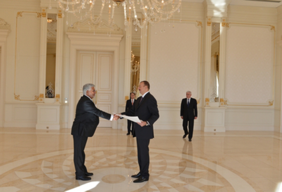 Le président Ilham Aliyev a reçu les lettres de créance du nouvel ambassadeur extraordinaire et plénipotentiaire du Pakistan en Azerbaïdjan VIDEO