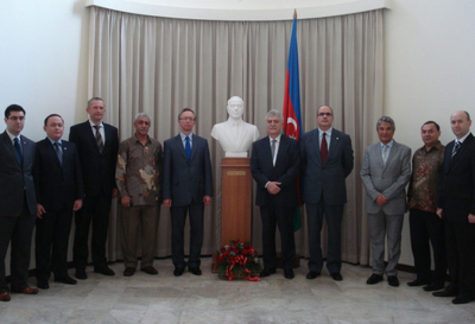 Le 90e anniversaire de la naissance du dirigeant historique Heydar Aliyev a été célébré en Indonésie