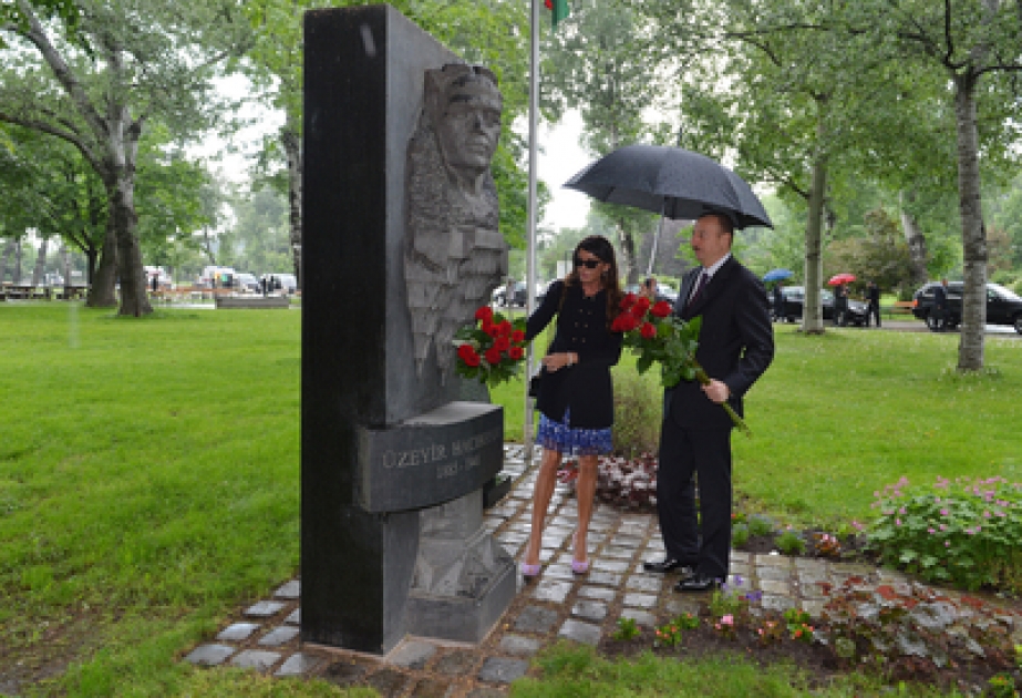 Le président azerbaïdjanais Ilham Aliyev a visité le monument d’Uzeyir Hadjibeyli à Vienne VIDEO
