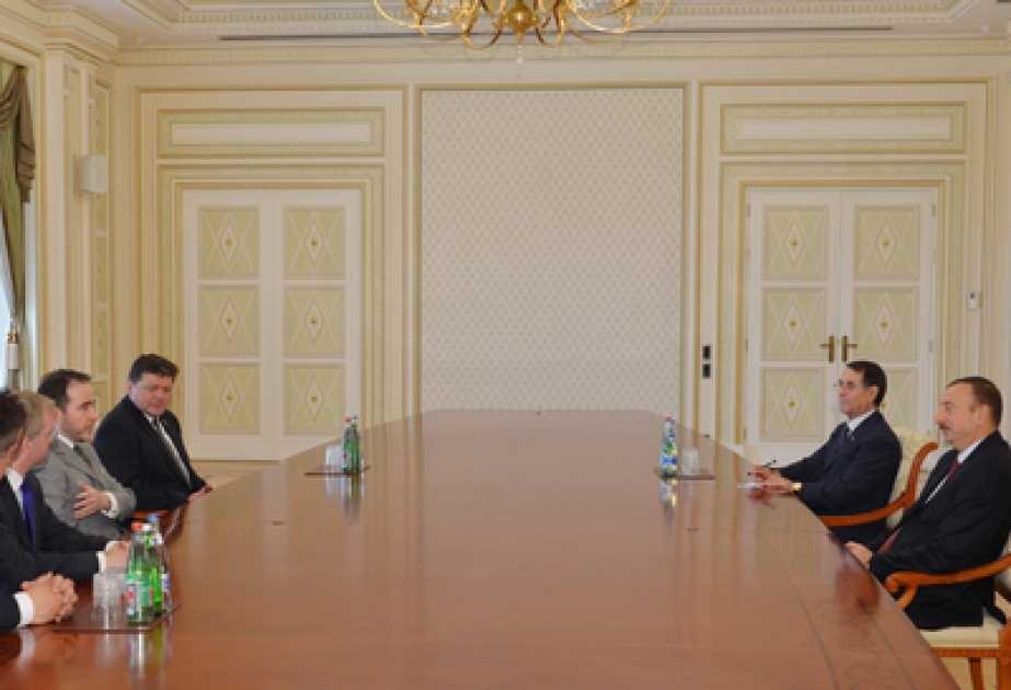 Le président Ilham Aliyev a reçu la délégation conduite par le membre de la Chambre des Communes du Parlement du Royaume-Uni de Grande-Bretagne et d’Irlande du Nord, président du Groupe interparlementaire britanno-azerbaïdjanais