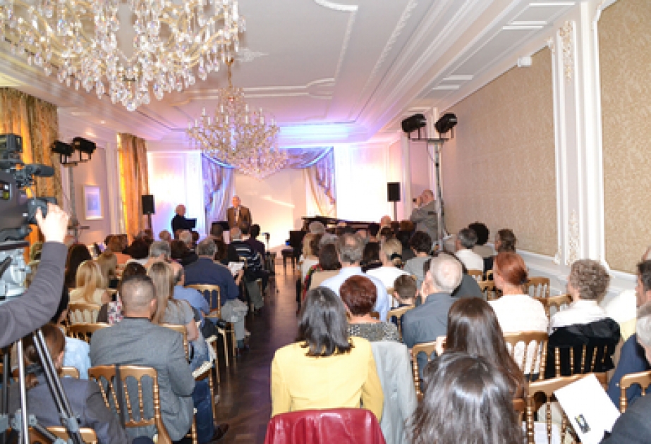 In Paris ein literarischer Abend gewidmet Dem 900. Jahrestag der großen aserbaidschanischen Dichterin Mahsati Ganjavi stattgefunden