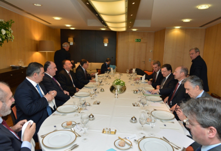 Le président de l’Azerbaïdjan et le président de la Commission européenne ont déjeuné ensemble VİDEO
