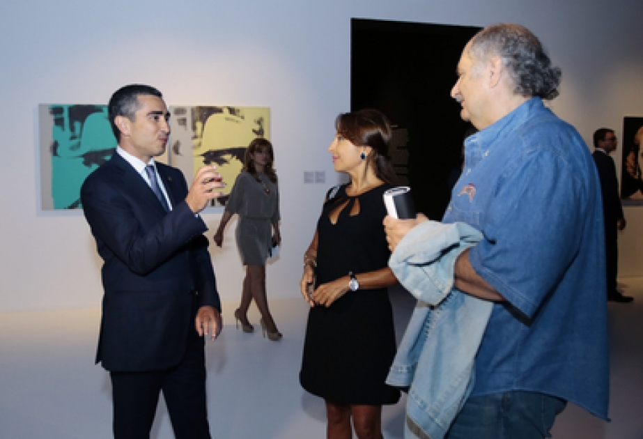 Im Haydar Aliyev- Zentum sich eine Ausstellung zum Titel „Leben, Tod und Schönheit“ eröffnet