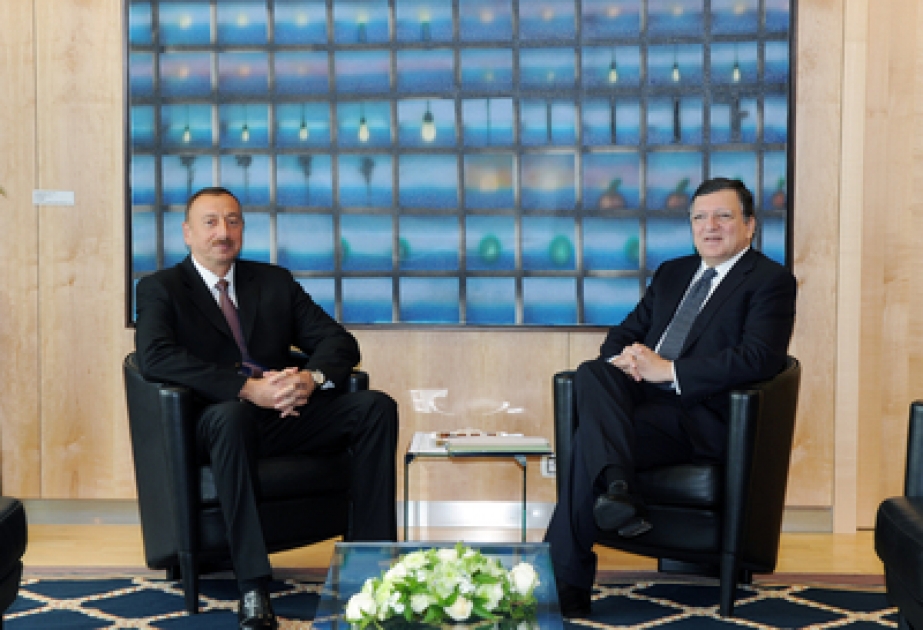 Le président azerbaïdjanais Ilham Aliyev a rencontré José Manuel Barroso, président de la Commission européenne VİDEO