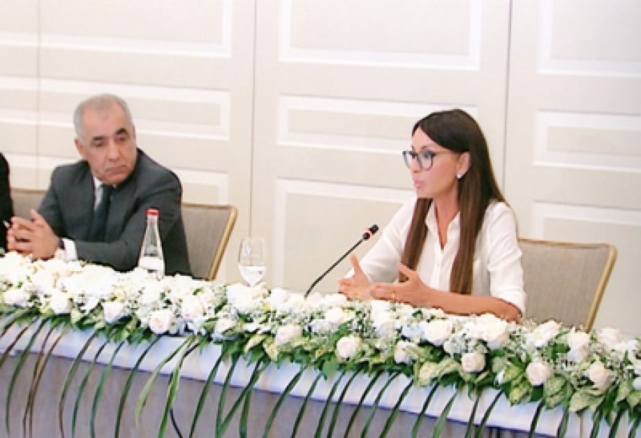 La deuxième réunion du Comité d’organisation des premiers Jeux européens en 2015 à Bakou s’est tenue sous la présidence de la première dame de l’Azerbaïdjan Mehriban Aliyeva