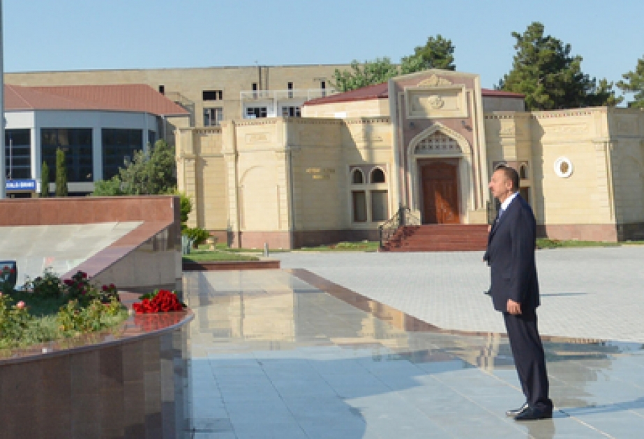Prezident İlham Əliyevin Şirvan şəhərinə səfəriÜmummilli lider Heydər Əliyevin abidəsini ziyarət VİDEO