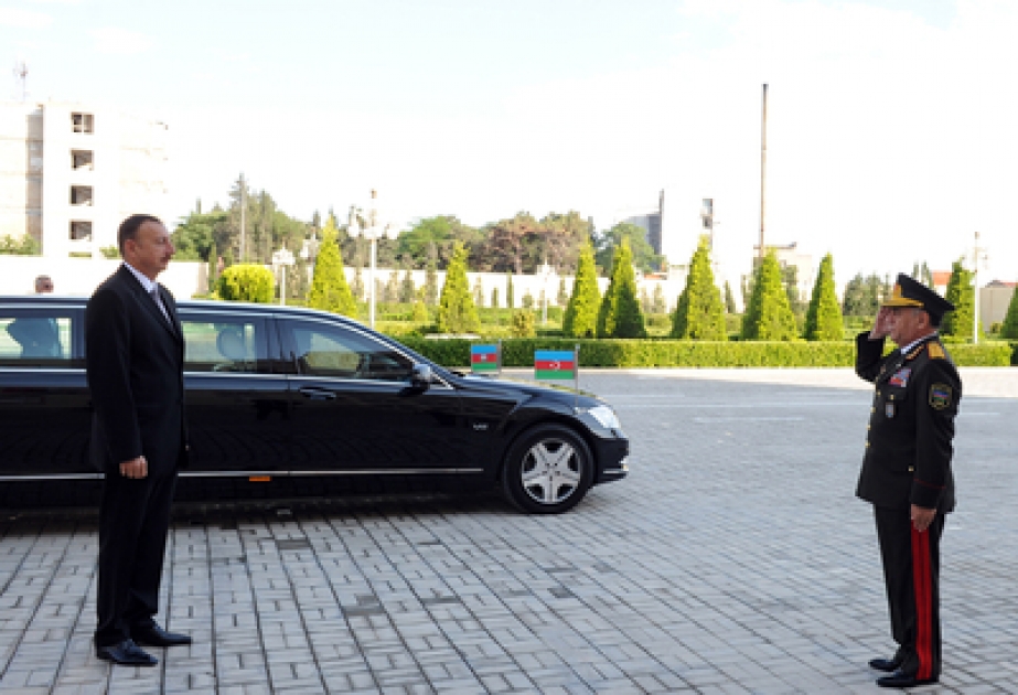 Azərbaycan polisinin yaranmasının 95 illiyi münasibətilə Polis Akademiyasında mərasim keçirilmişdirPrezident İlham Əliyev mərasimdə iştirak etmişdirVİDEO