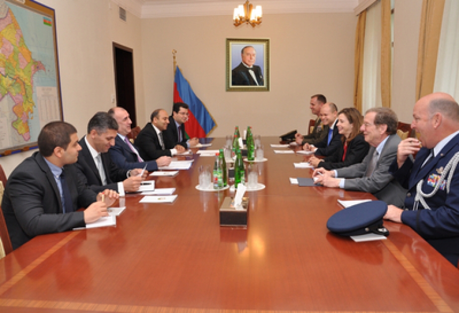 Aussichten für die Entwicklung der Perspektiven der Aserbaidschan - USA Beziehungen zur Erörterung gebracht