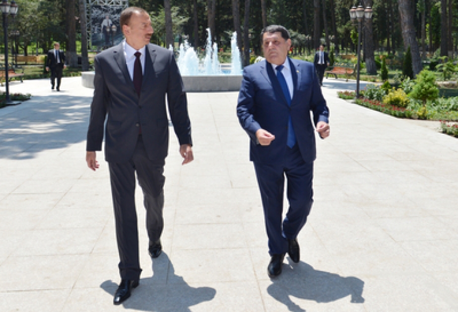Prezident İlham Əliyev Qovlar şəhər mədəniyyət və istirahət parkının yenidənqurmadan sonrakı vəziyyəti ilə tanış olmuşdur VİDEO