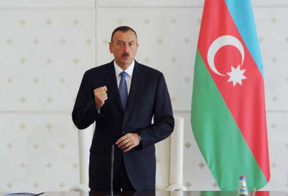 Azərbaycan Prezidenti İlham Əliyevin sədrliyi ilə Nazirlər Kabinetinin 2013-cü ilin birinci yarısının sosial-iqtisadi inkişafının yekunlarına və qarşıda duran vəzifələrə həsr olunmuş iclası keçirilmişdir VİDEO