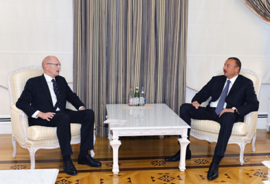 Президент Ильхам Алиев принял посла Германии в Азербайджане VİDEO