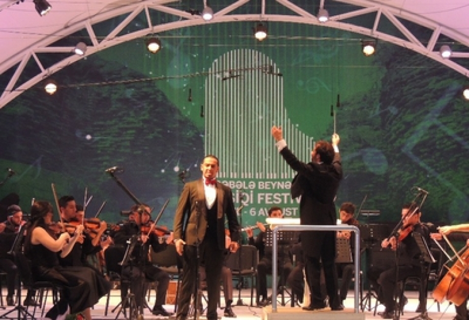 L’orchestre de chambre des jeunes de l’Académie de Musique de Bakou Uzeyir Hadjibeyov a fasciné les spectateurs par sa représentation
