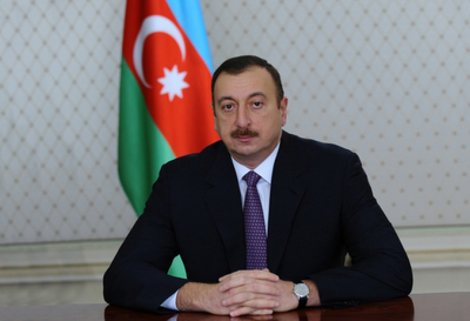 الرئيس إلهام علييف يهنئ الشعب الأذربيجاني بمناسبة عيد الفطر المبارك