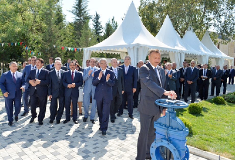 Aserbaidschans Präsident Ilham Aliyev an der Veranstaltung zur Wasserzuführung an die Stadt Kurdamir teilgenommen VİDEO