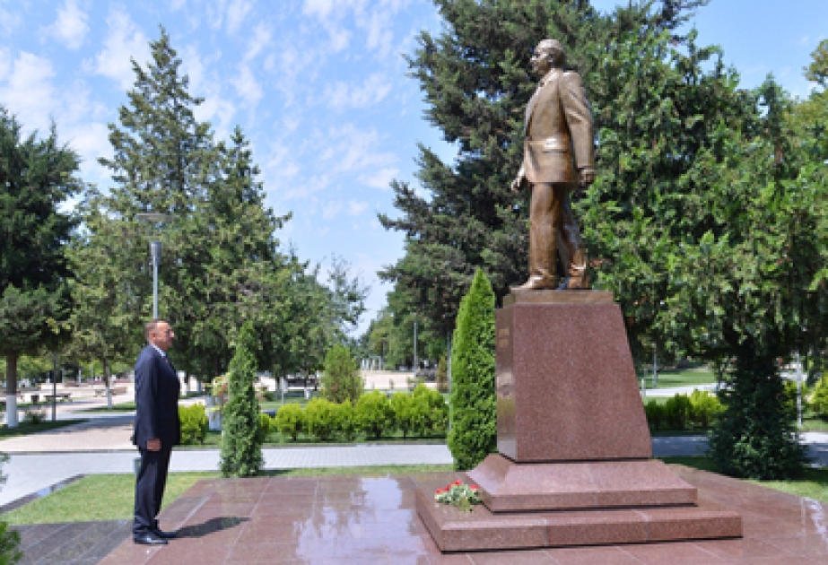 Aserbaidschans Präsident Ilham Aliyev zu einem Besuch im Rayon Gabala angekommen VİDEO