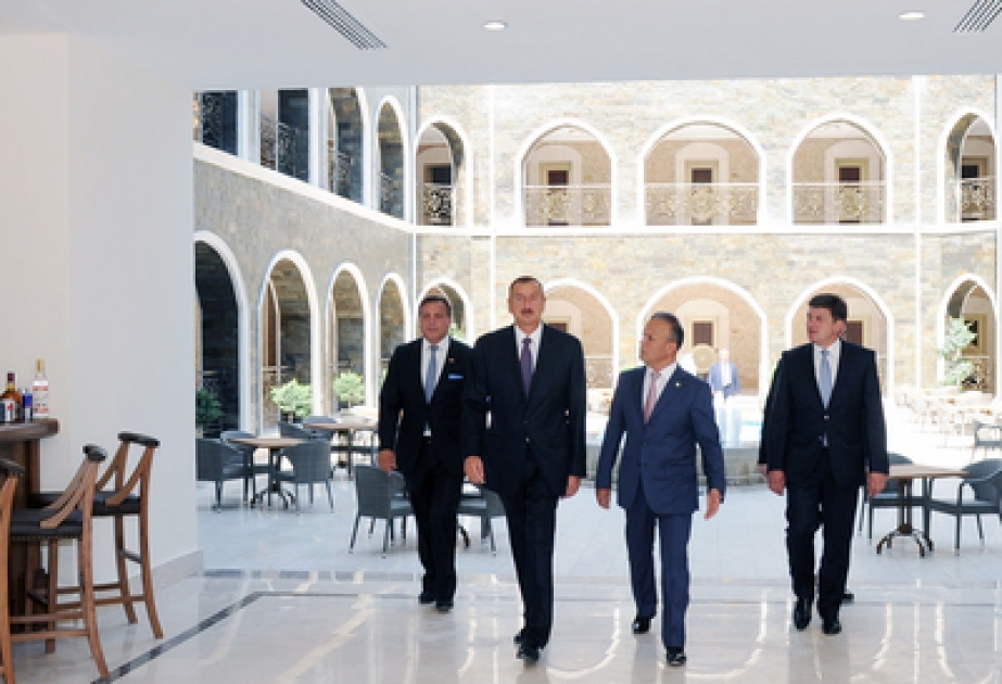 Le président azerbaïdjanais Ilham Aliyev a participé à l’inauguration du complexe hôtelier Gafgaz Karvansaray à Gabala VİDEO