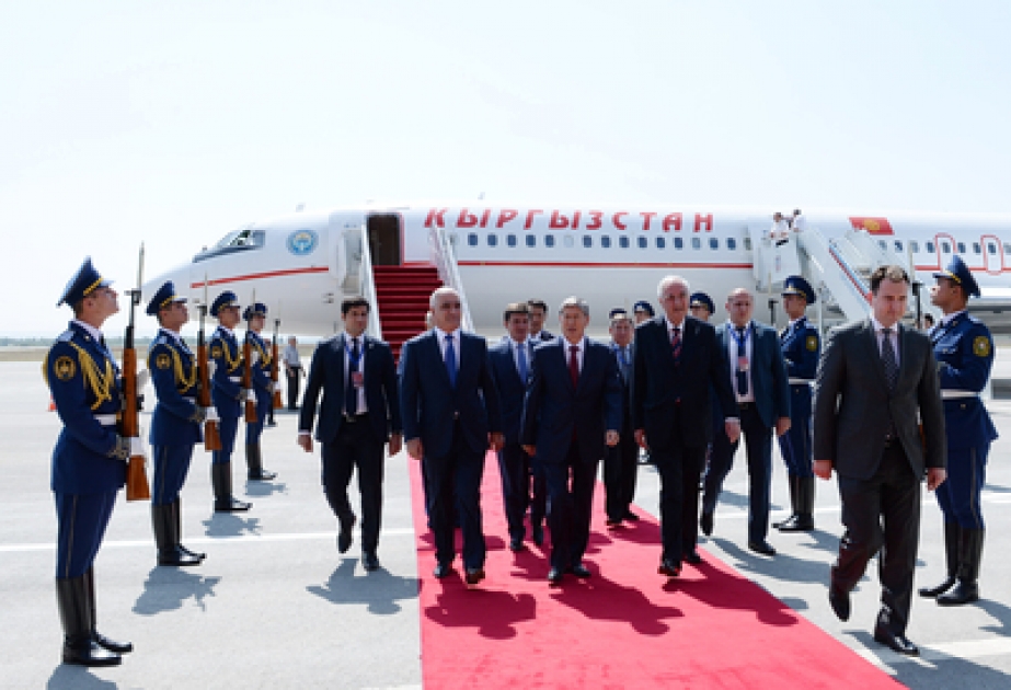 Le président kirghiz Almazbek Atambaïev est arrivé en visite en Azerbaïdjan