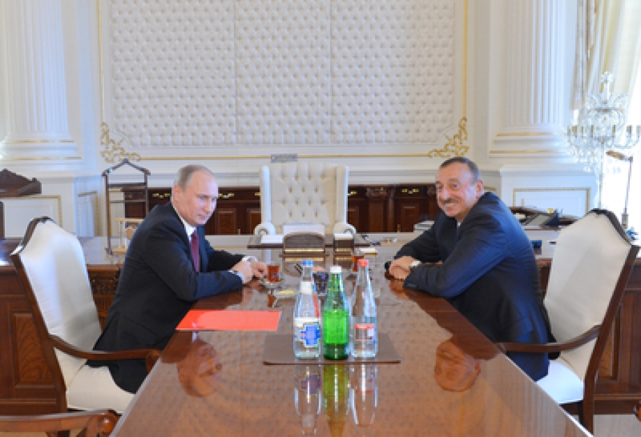Das Gespräch im Arbeitszimmer des Präsidenten von Aserbaidschan