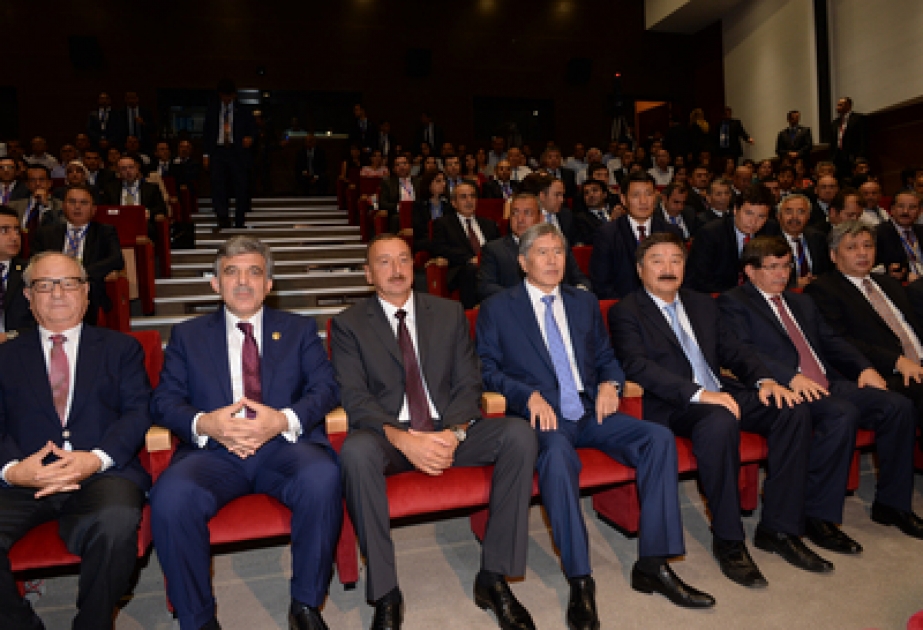 Im Rahmen des III. Gipfels des Kooperationsrates von türksprachigen Staaten in Gabala ein Konzert veranstaltet wordenPräsidenten von Aserbaidschan, der Türkei und Kirgisien waren beim Konzert anwesend VİDEO