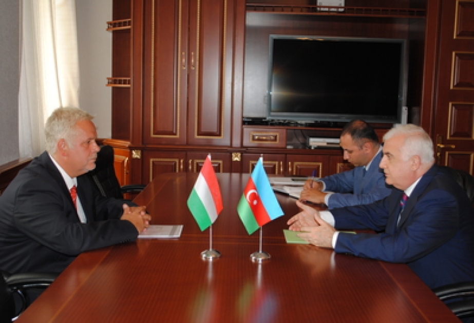 Azerbaijan`s Minister of Agriculture meets Hungarian ambassador