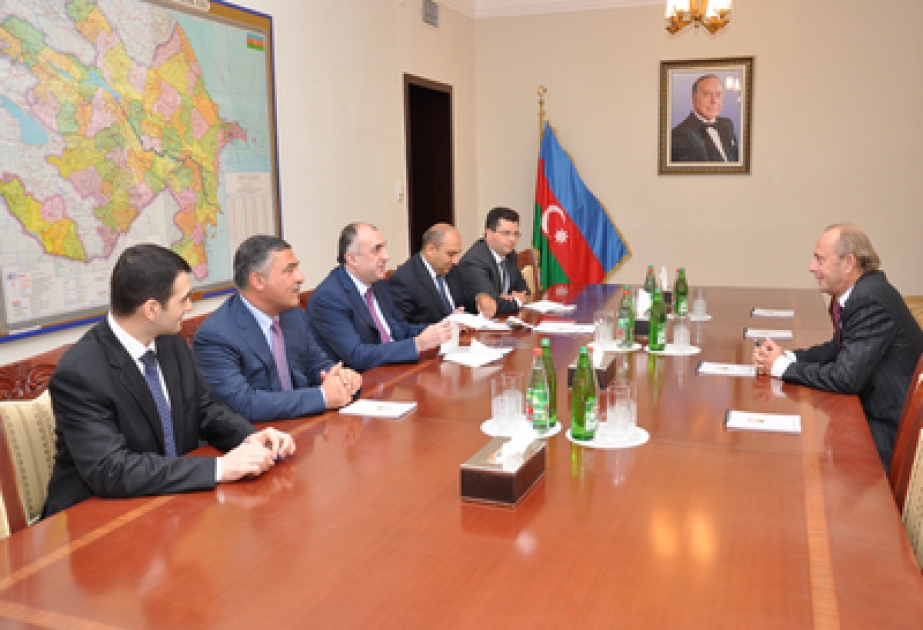 بحث سبل تطوير العلاقات بين أذربيجان وندرلاند