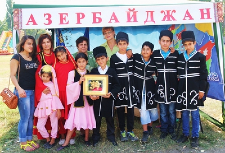 Наши соотечественники из общества «Достлуг» приняли участие в Фестивале национальных культур «Все мы дети твои, Украина!»
